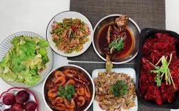 丈夫退休後要求AA制，我淡定接受，到家宴時他傻了：做飯的人呢？