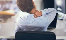 久坐脖子酸疼的職場人，能透過什麽運動強健頸椎？