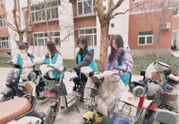 剎車靈了，心裏暖了！社群「幫幫團」為戶外工作者免費修車送清涼