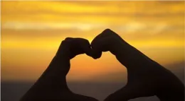 劉同學背負父母期望，努力扛起生活重擔，感動無數網友點贊