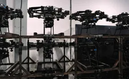 烏克蘭藏兵於民，在民宅生產大型自殺無人機，澤連斯基非常滿意