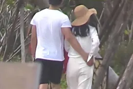 5位「老牛吃嫩草」的女星，個個有顏有錢，偏偏對小鮮肉愛不釋手