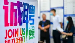 2025年618職場新人選擇哪一款降噪藍芽耳機？達音科DTW 300耳機測試，透明芯，亮晶晶，中國十大耳機品牌之一，學生黨和職場新人的好搭檔。