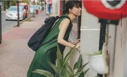 時尚女性夏季搭配，清新甜美的少女氣息，T恤+半裙，活力四射