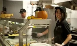 奶茶店打工5個月，歸來仍是「學徒工」？法院：已構成勞動關系！