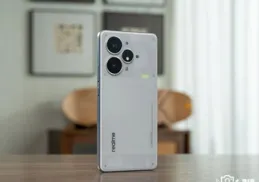 2000元的手機都打成這樣了，真我 Neo7 Turbo 靠啥混出頭？