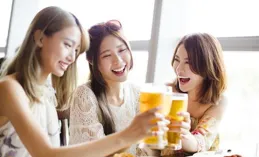 「不聊天不溝通的愛情，還能撐多久？這是30對情侶給出的真實答案