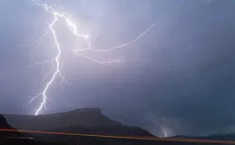 佩戴金屬飾品，更容易被雷擊？