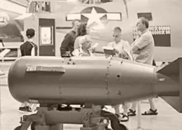 男模特因為長得矮大受歡迎！