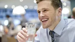 不要喝！不要喝！不要喝！央視最新曝光，成本1元賣800元……