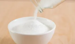 每吃一次，大腦萎縮就快一步？這4種食物是大腦老化的「催化器」