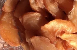 「模仿年輕人穿搭」有多毀形象？看完6組對比圖就知道：裝嫩油膩