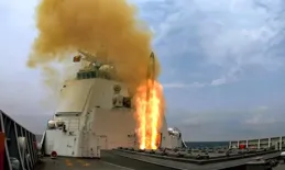 遼寧艦越過第二島鏈！16萬噸編隊乘風破浪，希望這次能兵臨夏威夷