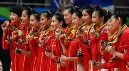 女排五連冠功臣陳招娣的追悼會：球迷自發送行，郎平、孫晉芳到場