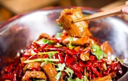 男子吃口味蛇後進ICU昏睡不醒，醫生看報告楞住：他吃的不是蛇