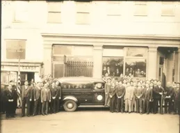 23件中共一大館藏珍品首度離滬，昆山邂逅「藝術中的紅」