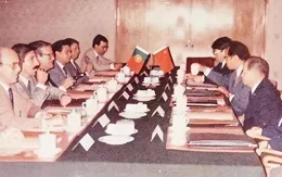 1976年葡萄牙曾主动归还澳门，只提出一个条件，邓小平为何拒绝？