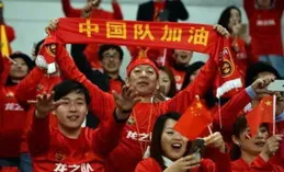 豪門球迷俱樂部巔峰對決 大小足球寶貝綻放運動激情