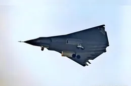 殲36三發巨獸駕臨！空戰模式徹底洗牌，無人機蜂群化身天兵天將