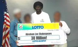 2010年，美國小夥透過「操控」彩票成為億萬富翁，卻不敢亂花？