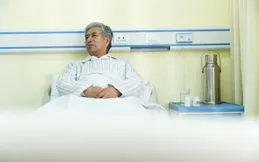 外甥籌錢治病，我疑惑：家裏哪有病人，他舉刀對我冷笑：當然是你