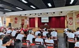 讓廣大黨員幹部學有榜樣趕有目標