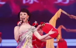 歌唱家祖海：憑【為了誰】走紅，9次上春晚，48歲依然單身