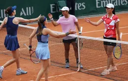 中國網球大捷！2-0，鄭欽文、王欣瑜連勝世界第1第2，3組合女雙開門紅