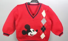 紅色毛衣配什麽顏色外套？解鎖冬日經典配色法則