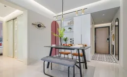 夏日明艷風：黃色蕾絲套裝的浪漫解碼！