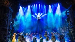 申城爆款音樂劇【SIX】持續釋放「票根經濟」效應