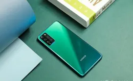 榮耀Magic V5或推鎏金新色，超薄機身搭載200MP潛望鏡