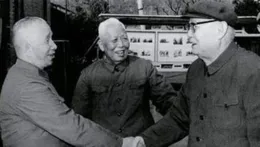 毛主席临终前危机重重，叶剑英力挽狂澜，毛主席无声嘱托发挥奇效