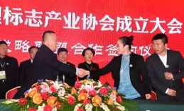 藝彩新鋒展新銳 李袁燕大寫意花鳥亮相山東美術館