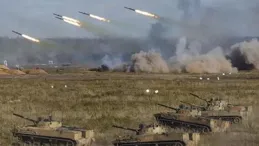 烏克蘭報復成功，特工引爆炸彈炸鐵軌，俄軍裝甲火車搶運北韓彈藥
