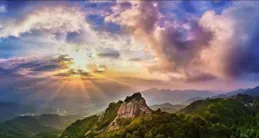 慢漫遊：一個地方三五天，每天一兩景點，然後吃喝發呆睡大覺