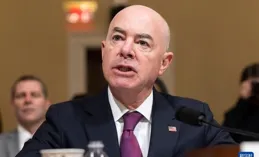 洪森出陰招整人，打擊佩通坦，下了6步臭棋，犯下了6個錯誤！