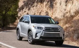 2025款豐田漢蘭達5座版：省油、安全、空間大 家庭買車新選項