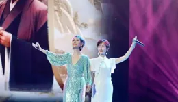 趙雅芝葉童成都演唱會太精彩，每一幕都直戳人心，葉童太優秀了