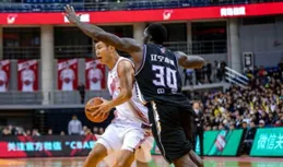 25歲中鋒回歸！艾頓的最佳替補？湖人開始屯內線了？