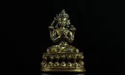 明代 鎏金「釋迦牟尼」佛坐像「舊藏」高4.7cm長3cm寬1.9cm