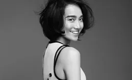 「亞洲流量一姐」Lisa素顏「胡渣」造型引熱議