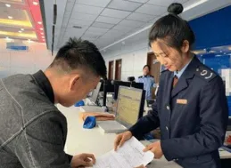 台官員要求內務部門公務人員刪除5款大陸APP，島內網友諷刺：改用按鍵機最安全